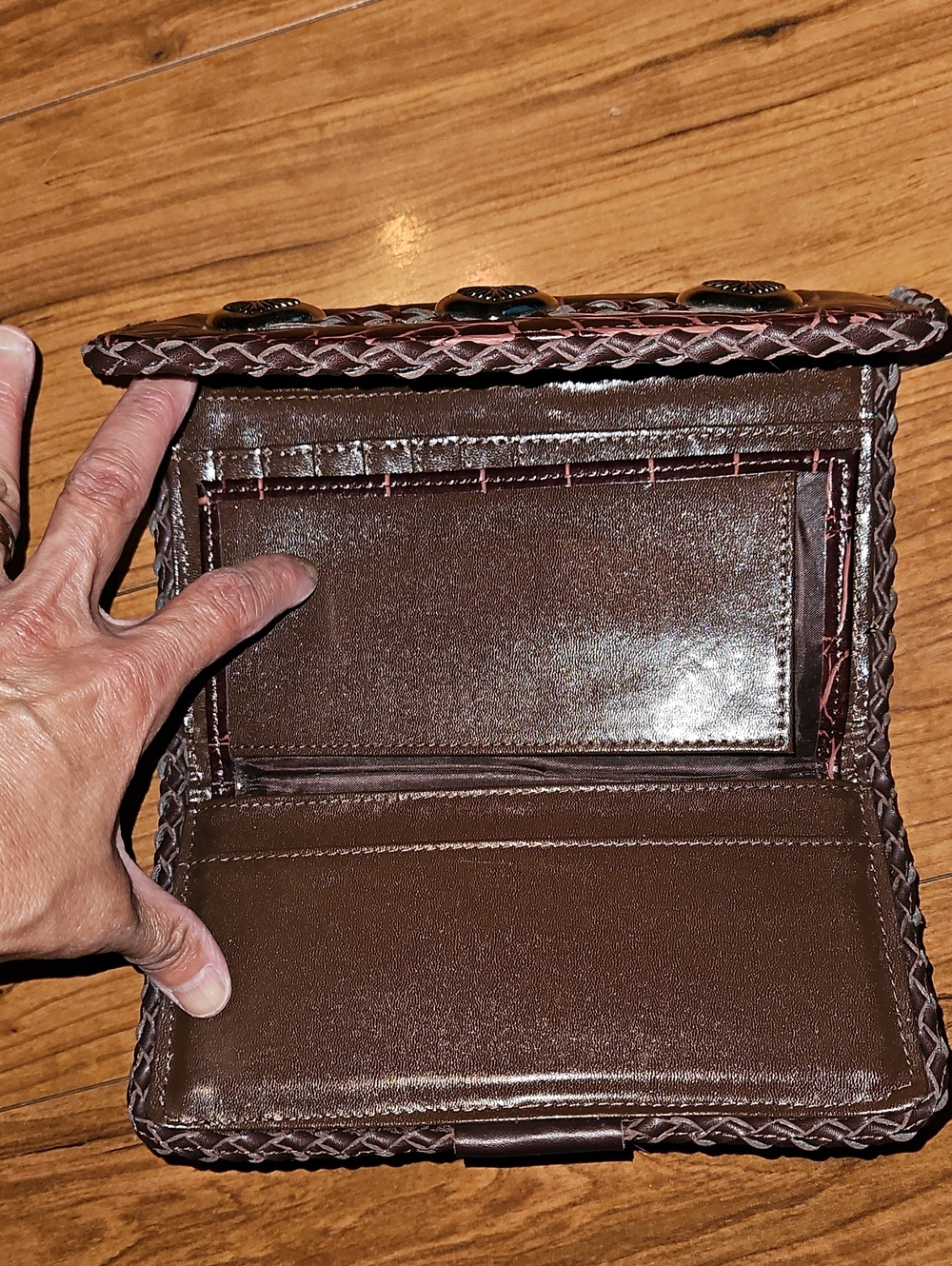 Brown Woven croc embossed Leather Heart Accent Clutch Wallet - Picture 8 of 10